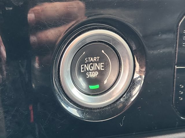 Used 2023 Chevrolet Silverado 1500 LT AWD/4WD image 20