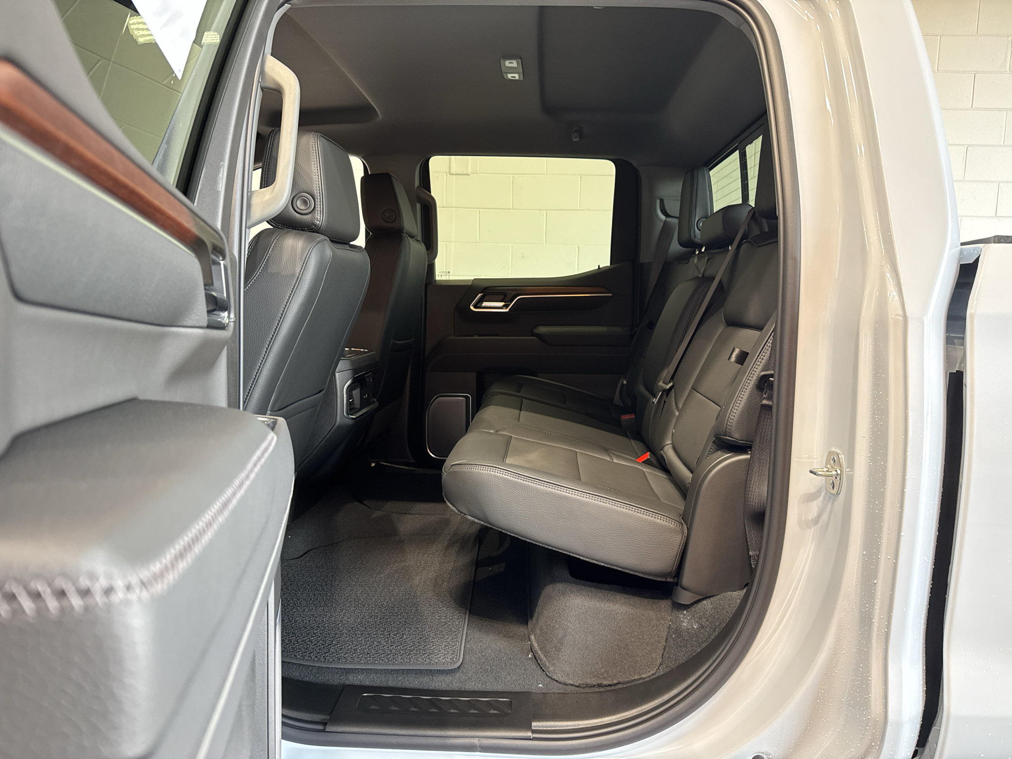 New 2026 GMC Sierra 1500 Denali w/ Technology Package AWD/4WD image 13