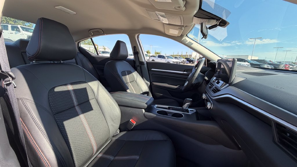 Used 2026 Nissan Altima 2.5 SR FWD image 11