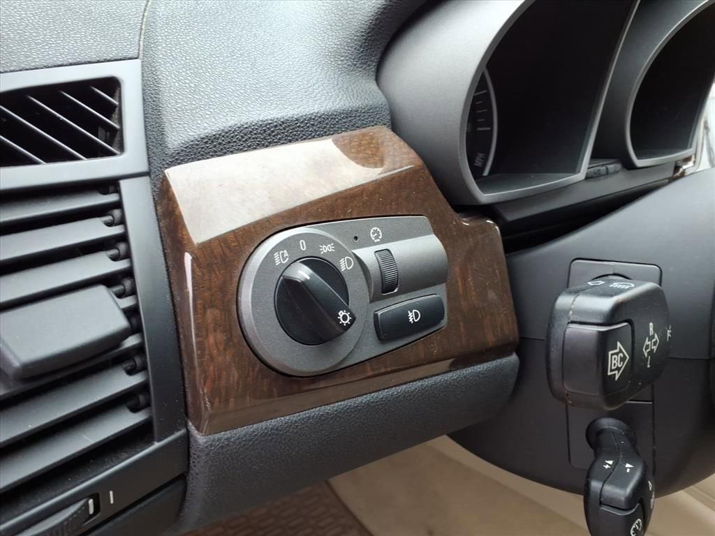 Used 2003 BMW Z4 3.0i image 13