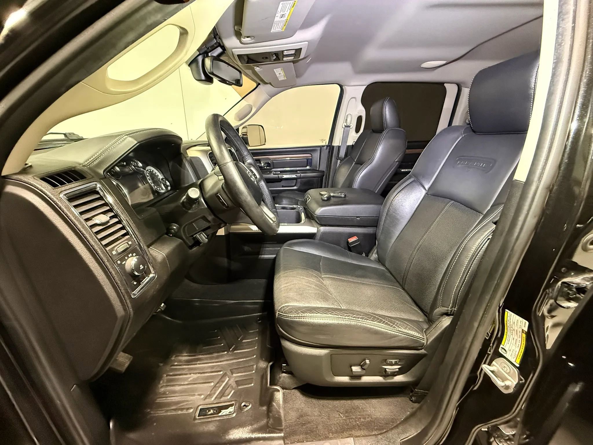 Used 2018 RAM 2500 Laramie image 16