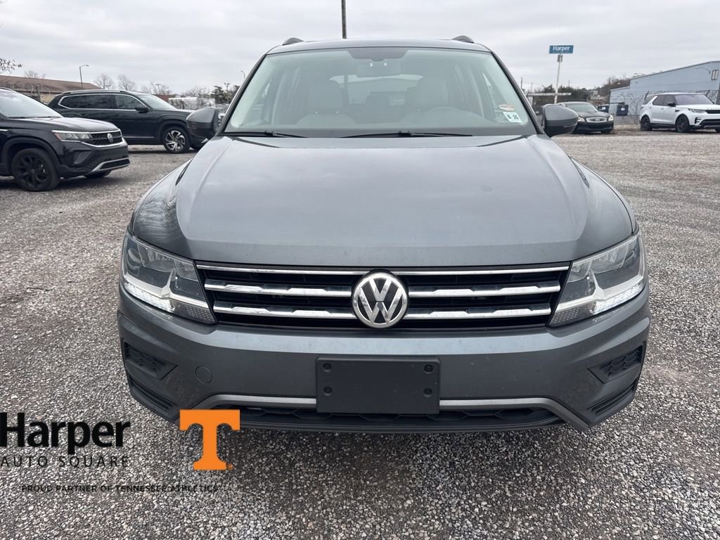 Used 2020 Volkswagen Tiguan SE w/ Panoramic Sunroof Package image 8