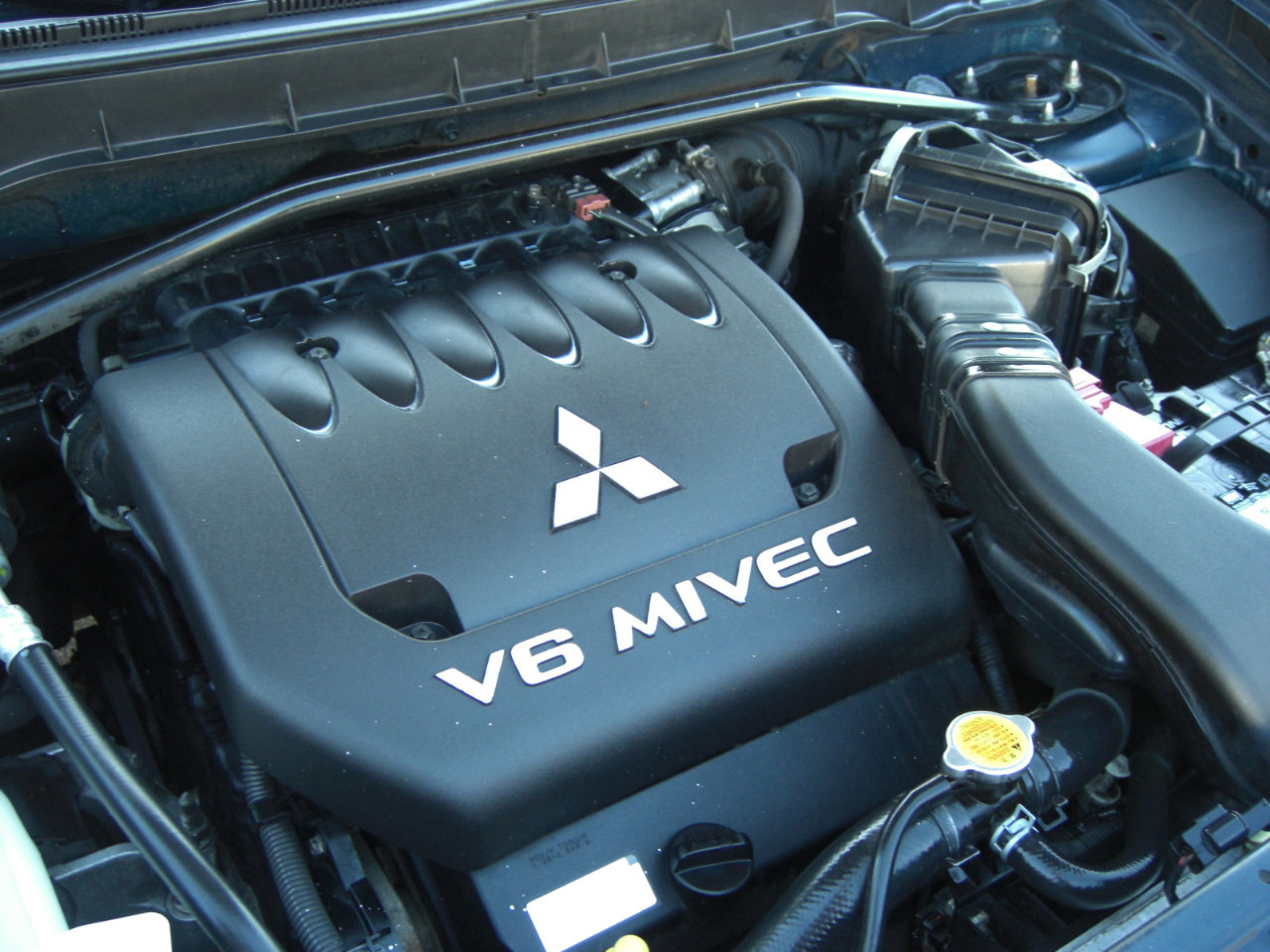 Used 2008 Mitsubishi Outlander XLS image 22