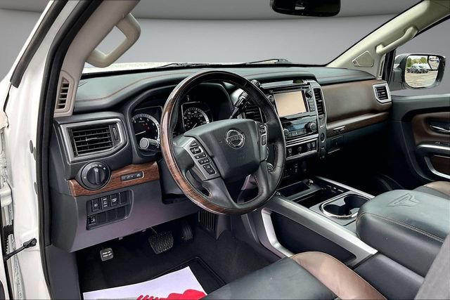 Used 2017 Nissan Titan Platinum Reserve AWD/4WD image 18