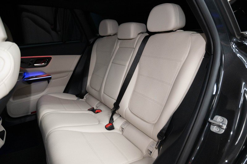 New 2026 Mercedes-Benz GLC 300 4MATIC image 13