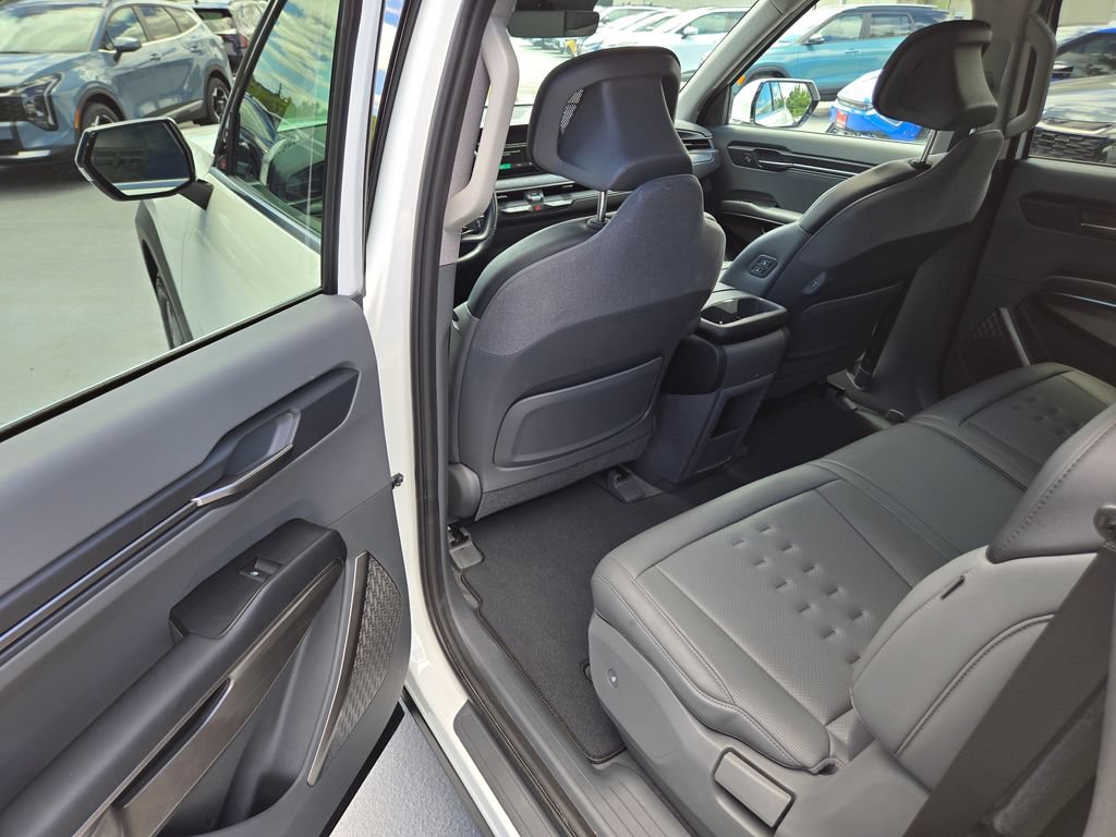 Certified 2024 Kia EV9 Wind AWD/4WD image 15