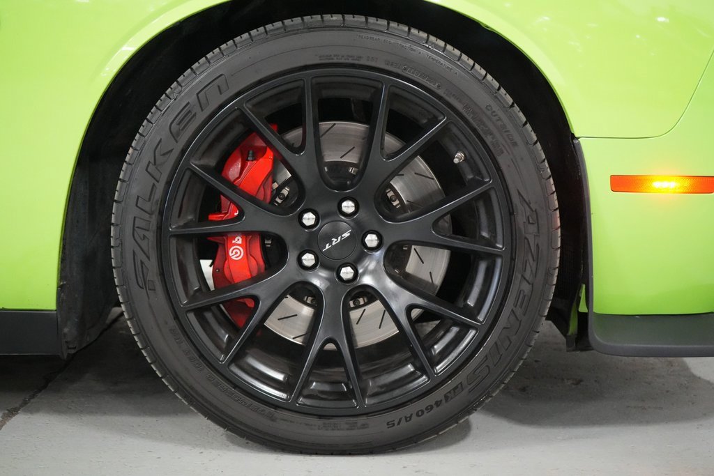 Used 2015 Dodge Challenger SRT Hellcat image 22