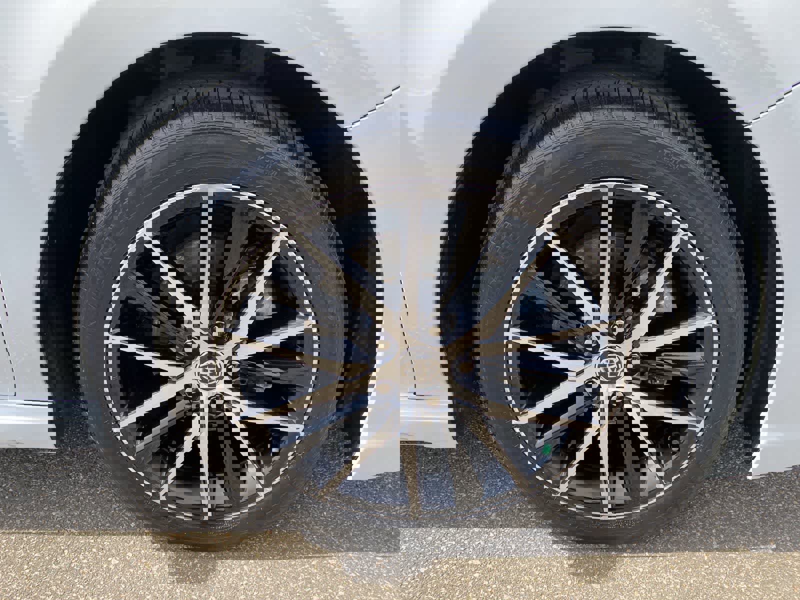 Used 2023 Toyota Camry SE w/ Cold Weather Package image 14