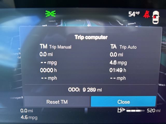 Certified 2025 Volvo XC40 B5 Plus AWD/4WD image 20