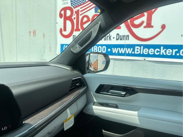 New 2025 Chevrolet Suburban Premier RWD image 41