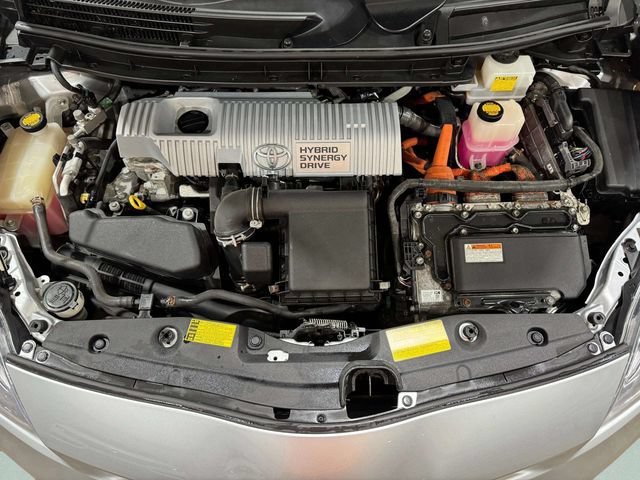 Used 2013 Toyota Prius Four w/ Deluxe Solar Roof Pkg FWD image 26