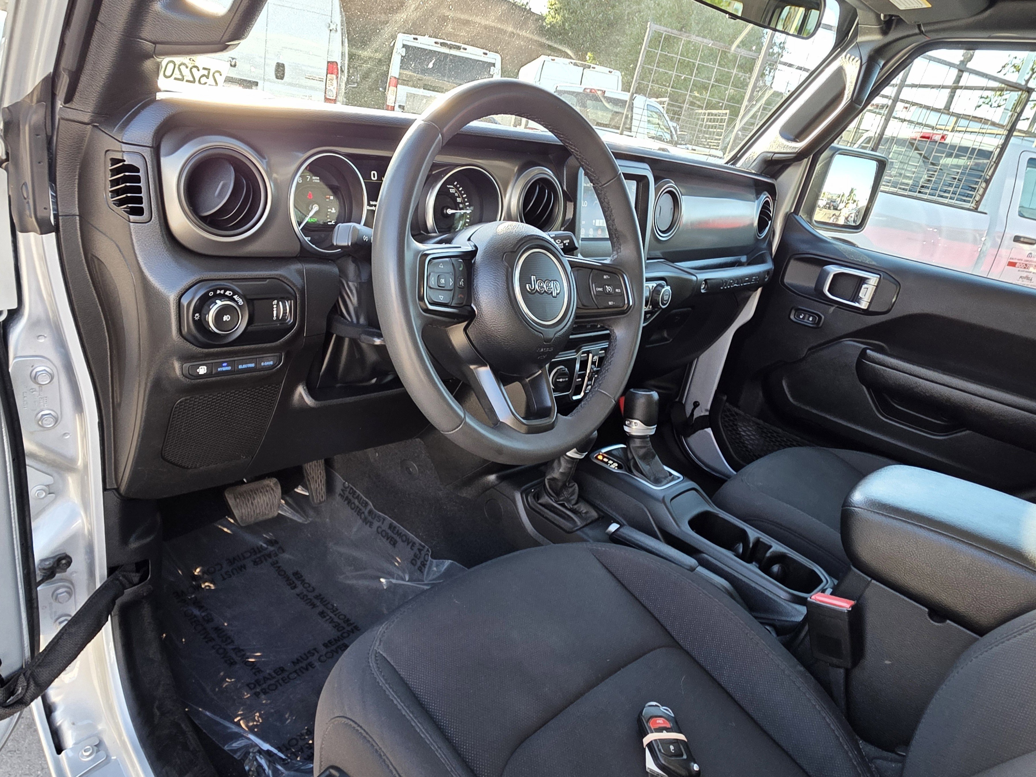 Certified 2023 Jeep Wrangler Unlimited image 10