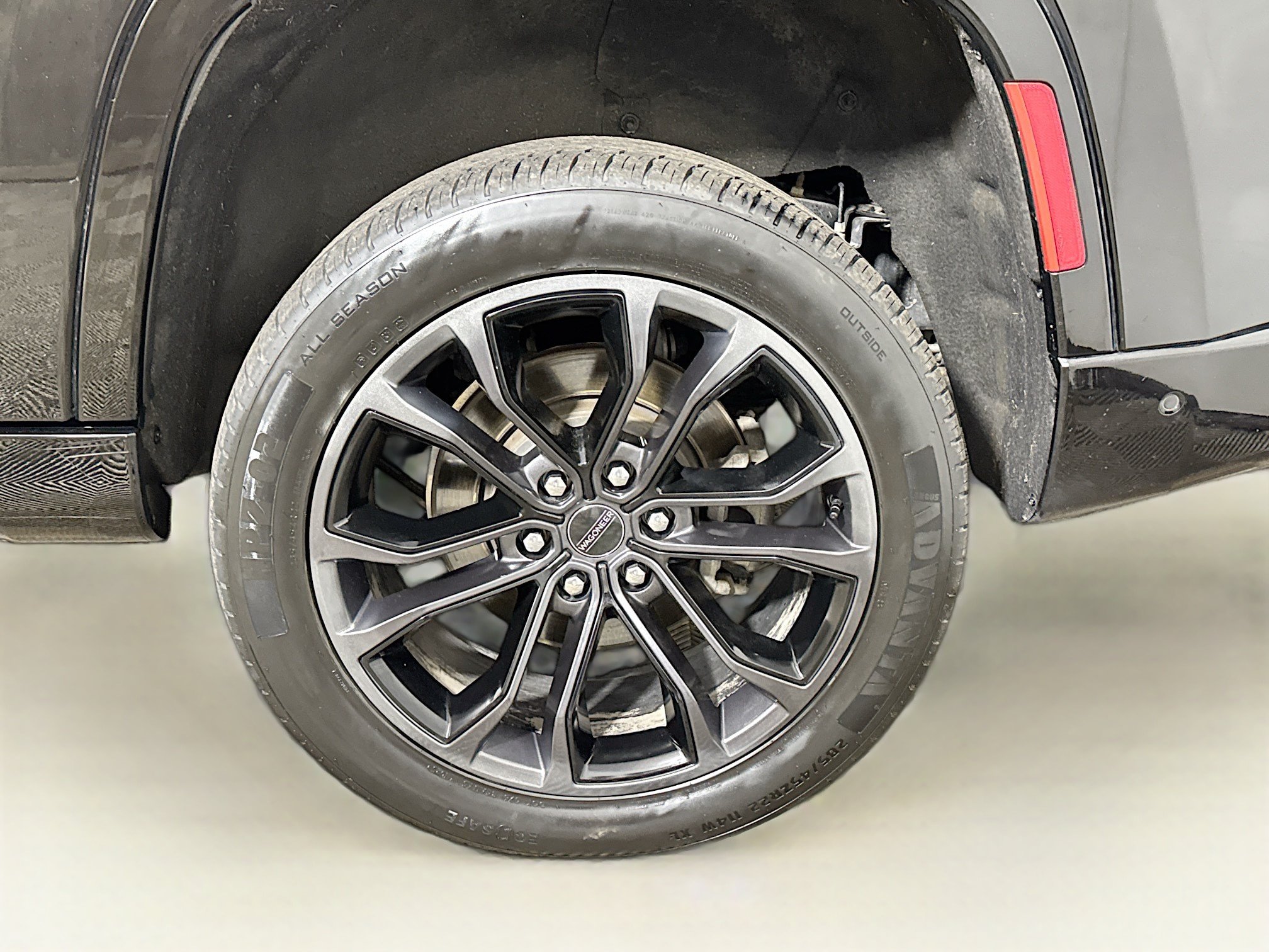 Used 2024 Jeep Grand Wagoneer Series II Obsidian w/ Quick Order Packagew 28T AWD/4WD image 33
