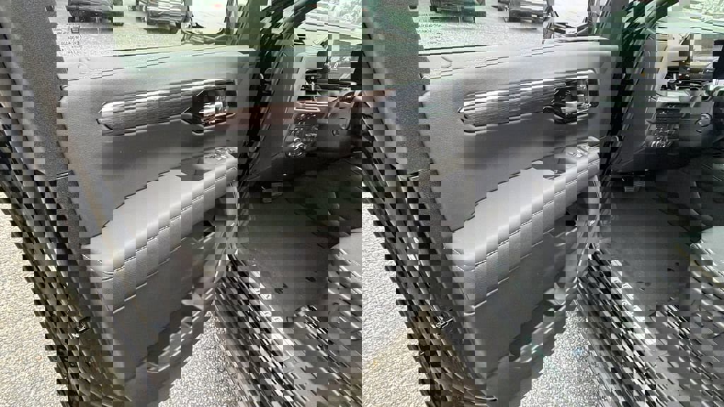 New 2026 Chevrolet Suburban Premier w/ Sun And Tow Package image 12