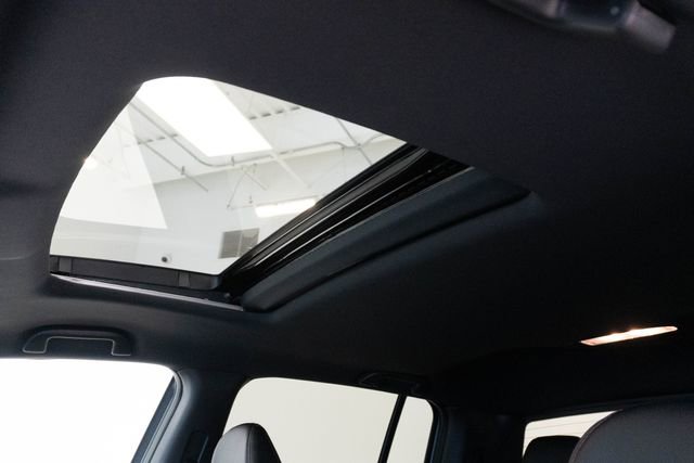 Certified 2025 Honda Ridgeline Black Edition image 4