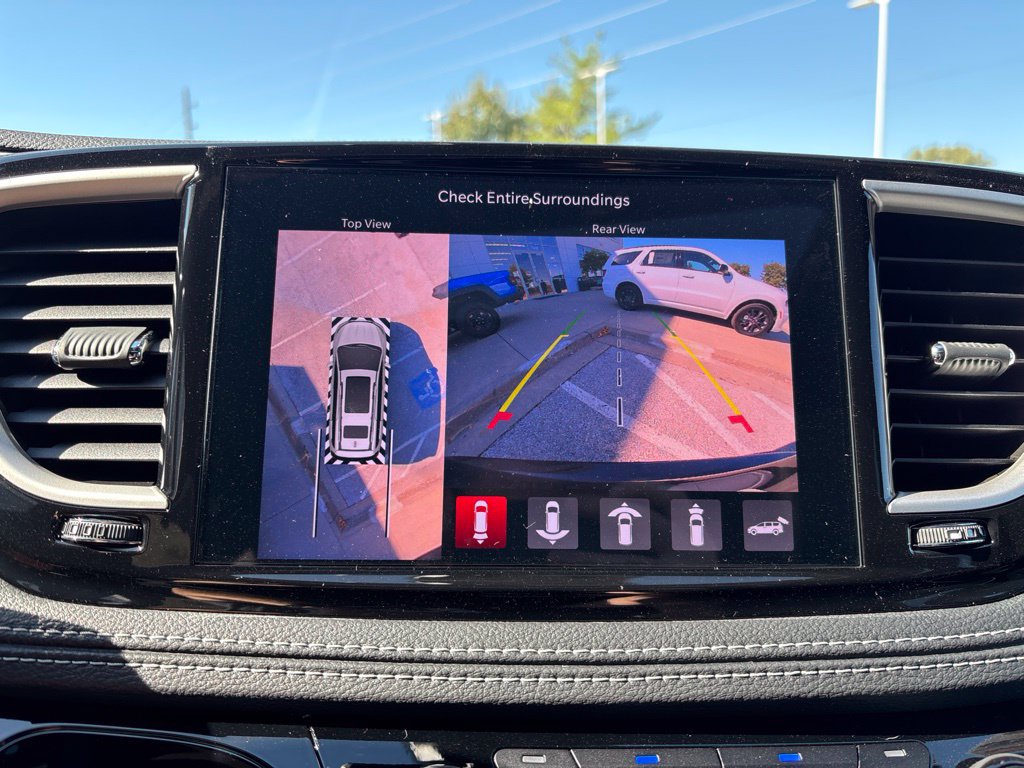New 2027 Chrysler Pacifica Limited w/ Family Tech Group FWD image 41