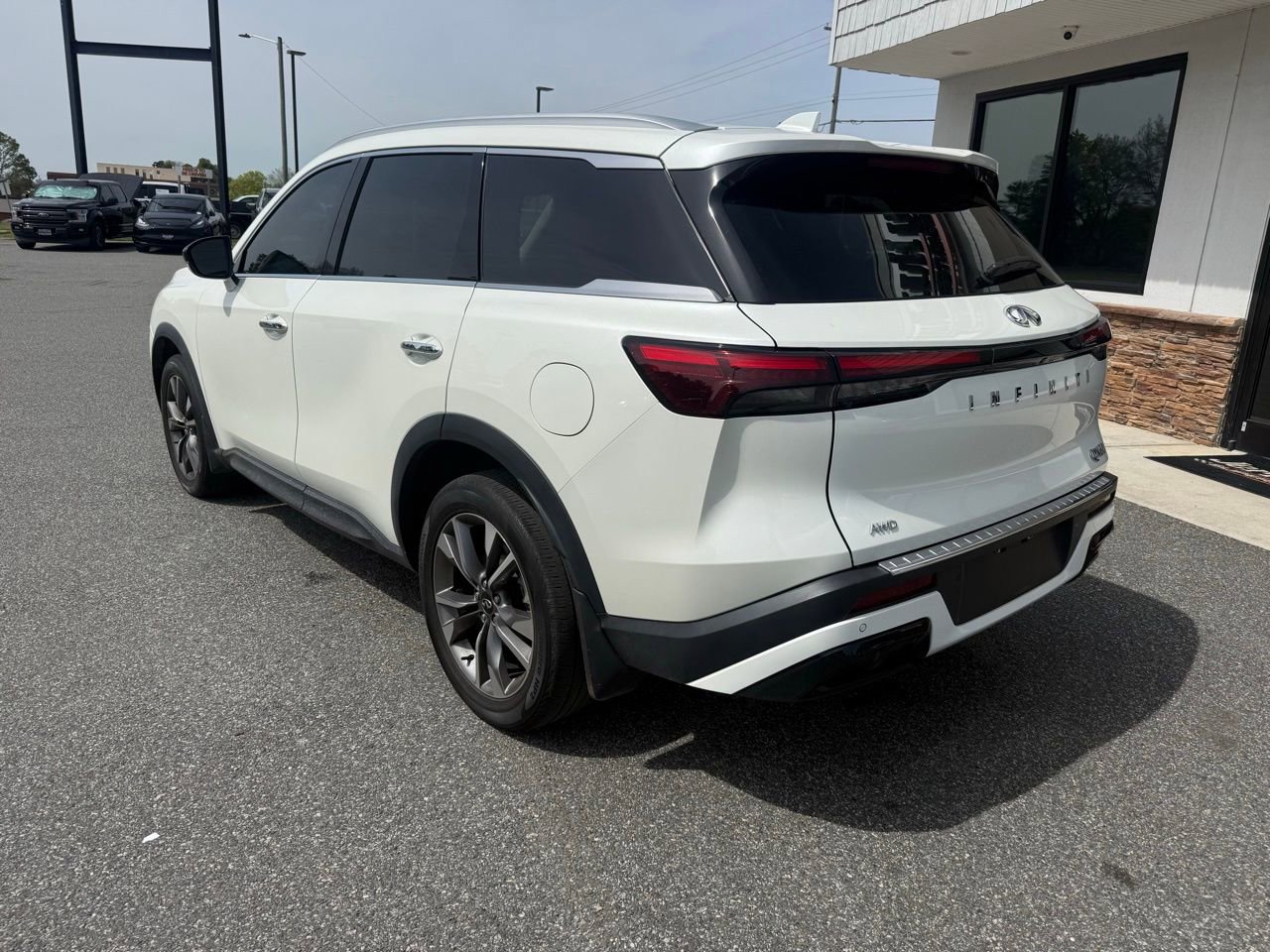 Used 2023 INFINITI QX60 Luxe w/ Cargo Package image 6