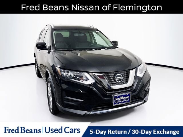 Certified 2018 Nissan Rogue SV image 1