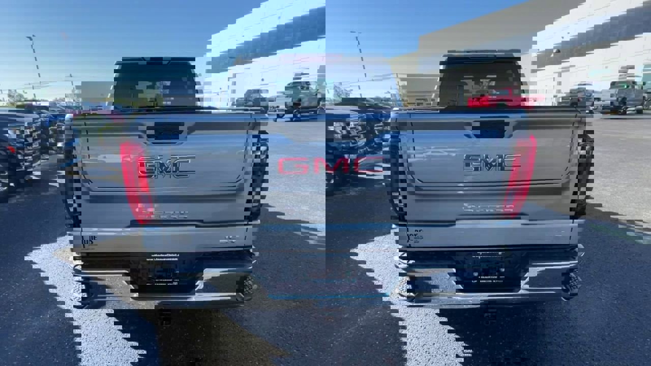 Certified 2024 GMC Sierra 1500 SLT image 8