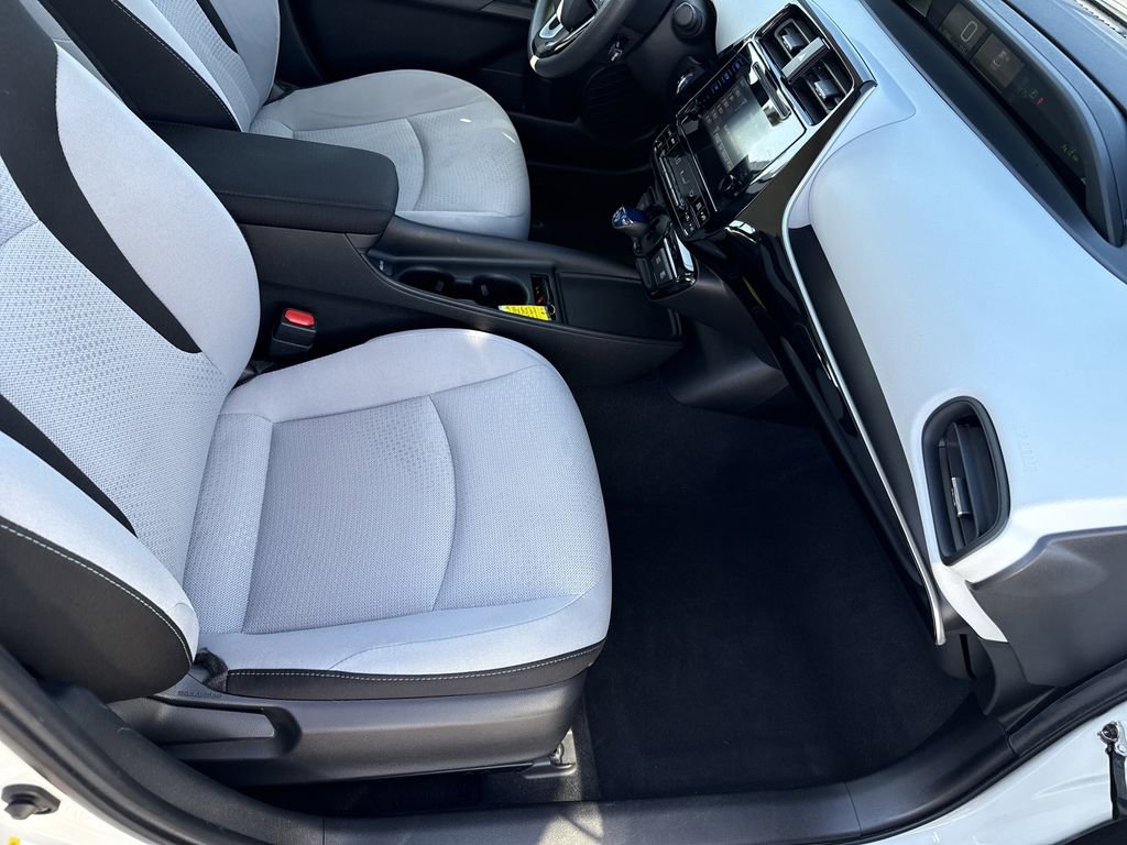 Used 2019 Toyota Prius LE FWD image 12
