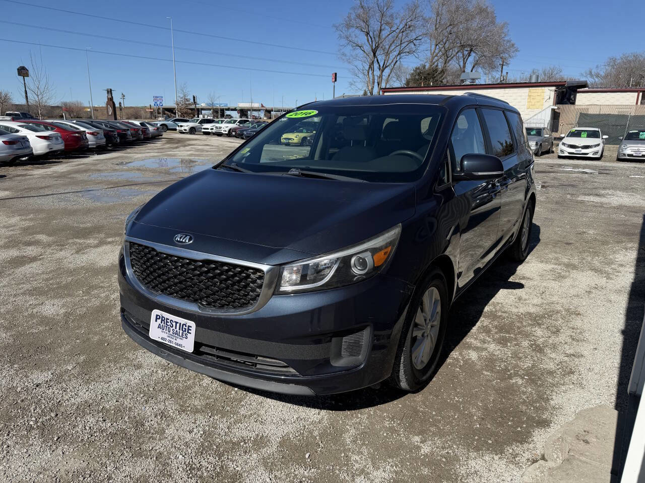 Used 2016 Kia Sedona LX w/ LX Convenience Package FWD image 3