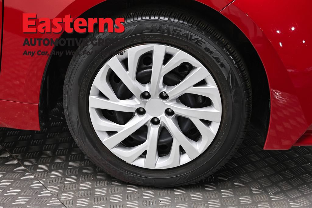 Used 2020 Toyota Corolla LE FWD image 30