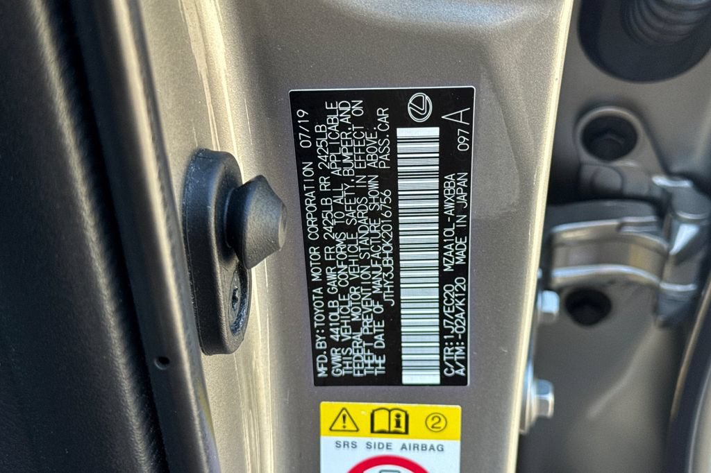 Used 2019 Lexus UX 200 w/ Premium Package FWD image 29