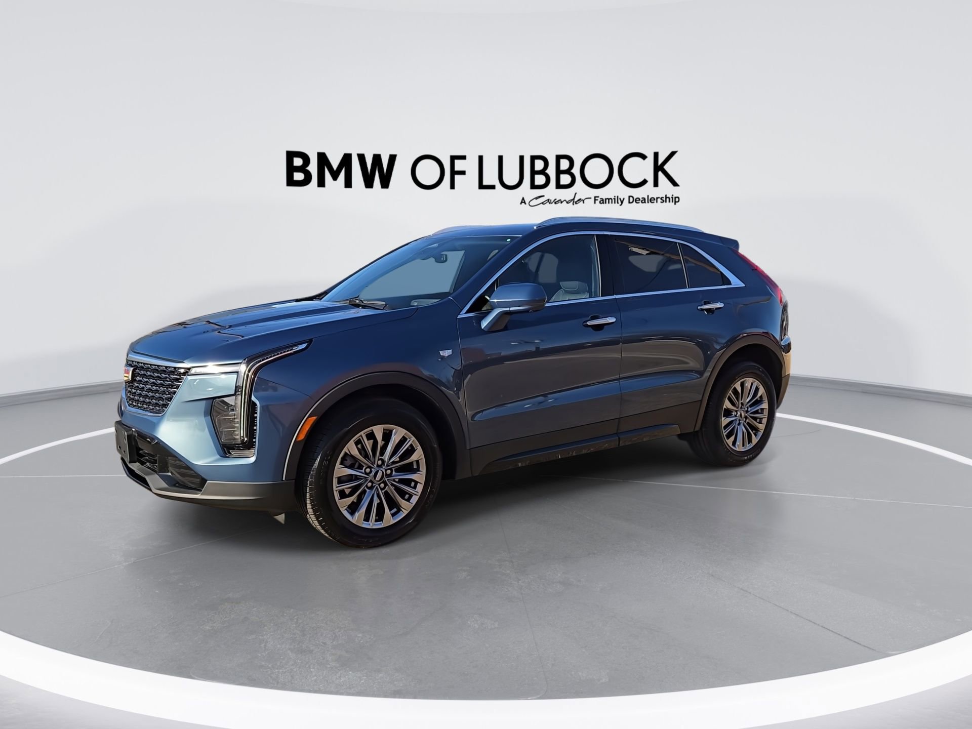Used 2025 Cadillac XT4 Premium Luxury image 4