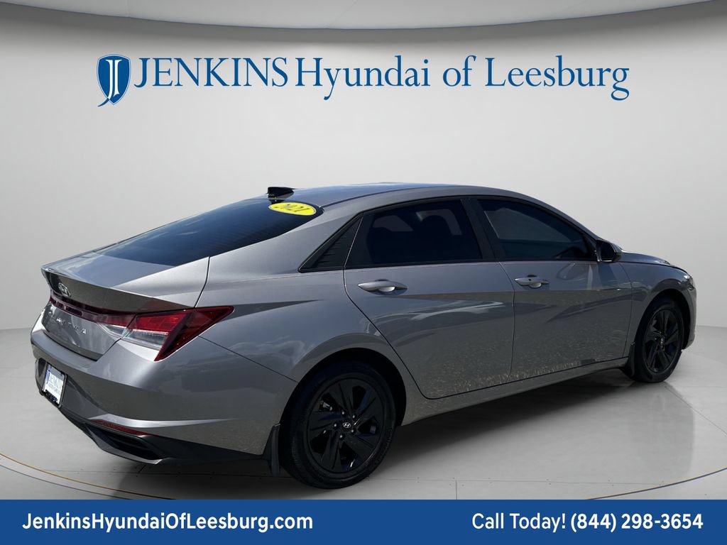 Used 2021 Hyundai Elantra SEL w/ Convenience Package FWD image 5