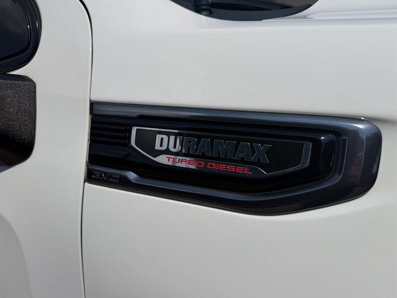 Used 2021 GMC Sierra 1500 AT4 w/ AT4 Premium Package AWD/4WD image 14
