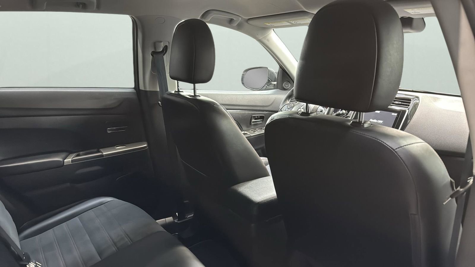 Used 2025 Mitsubishi Outlander Sport AWD image 28