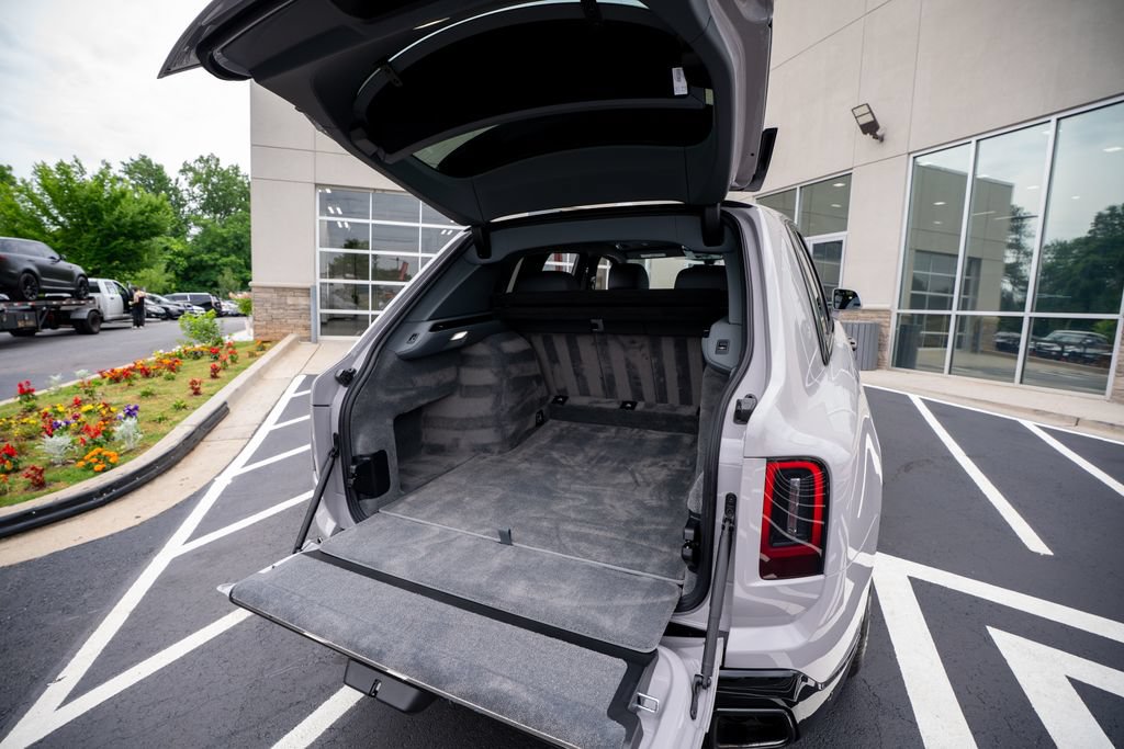 Used 2025 Rolls-Royce Cullinan AWD/4WD image 60