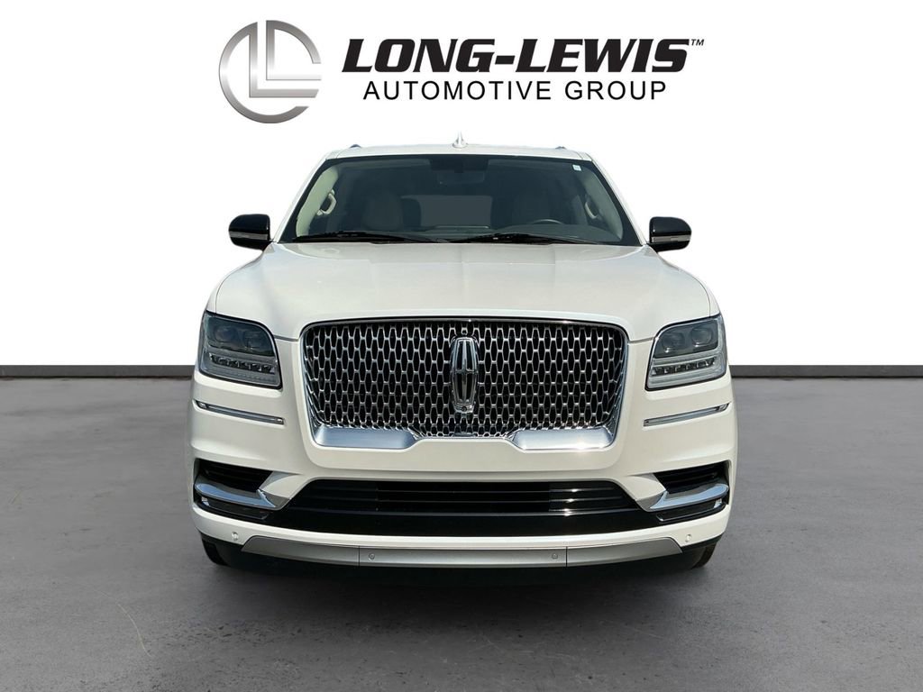 Used 2018 Lincoln Navigator Reserve image 11