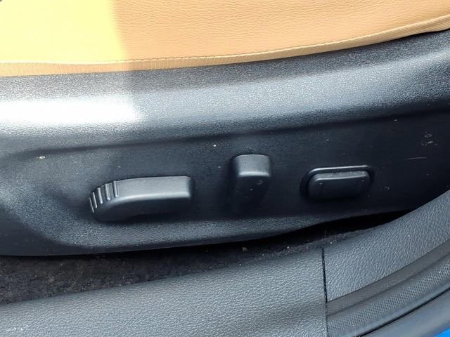 Used 2025 Nissan Sentra SV w/ SV Premium Package FWD image 18