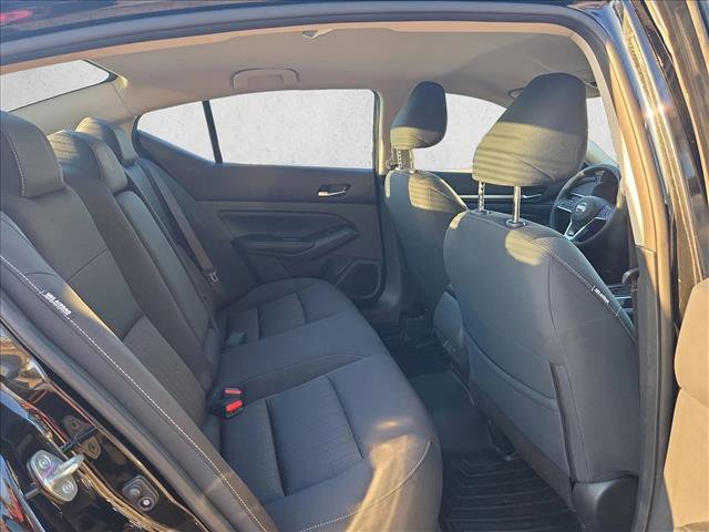 Used 2022 Nissan Altima 2.5 SV FWD image 19
