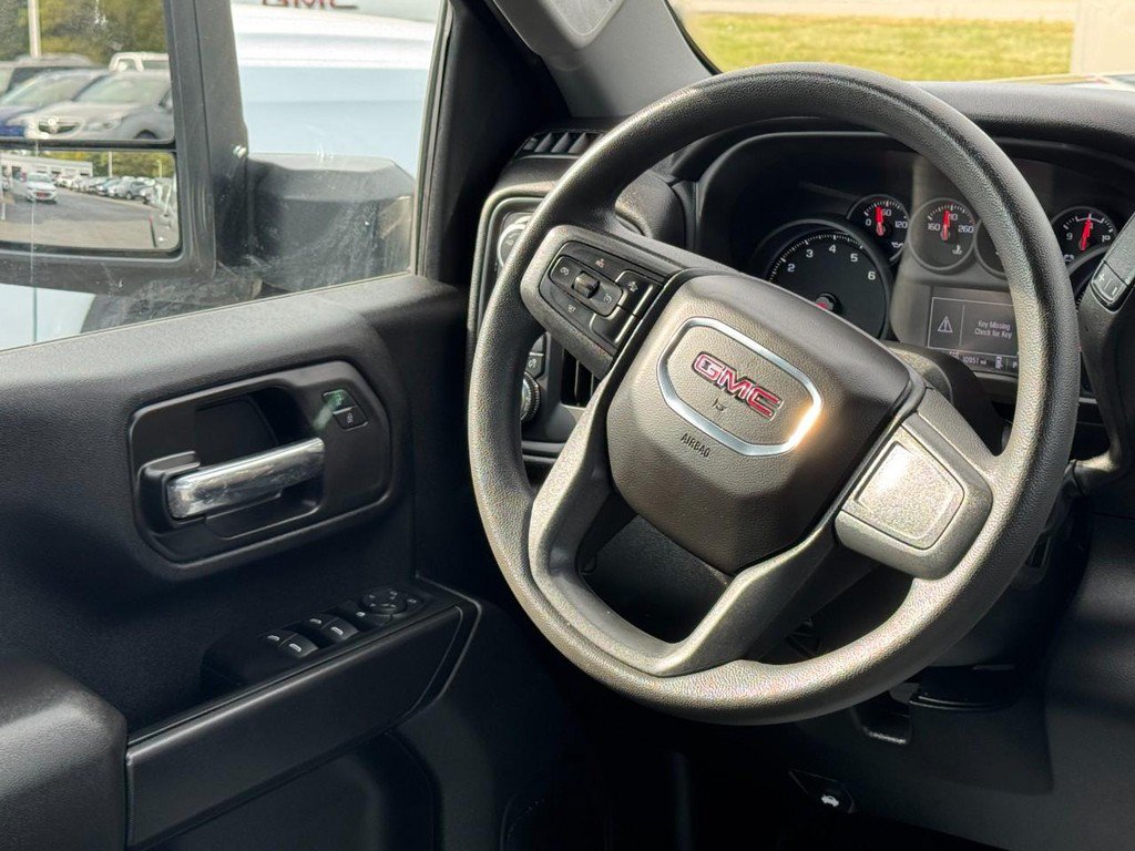 Used 2024 GMC Sierra 2500 Pro w/ Convenience Package AWD/4WD image 15