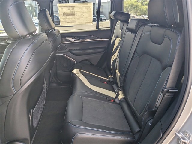 New 2025 Jeep Grand Cherokee Trailhawk image 13