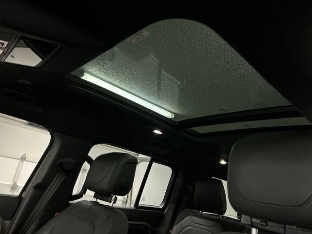 Used 2023 Land Rover Defender 130 X AWD/4WD image 19