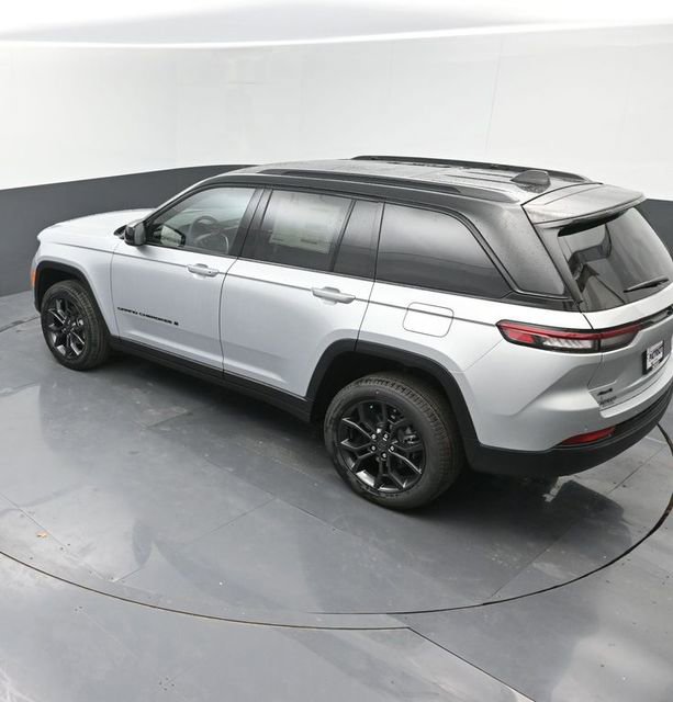 New 2025 Jeep Grand Cherokee Limited AWD/4WD image 27