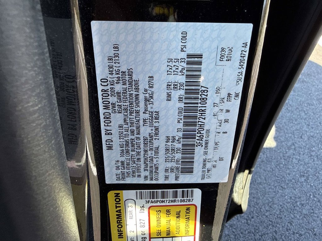 Used 2017 Ford Fusion SE FWD image 19