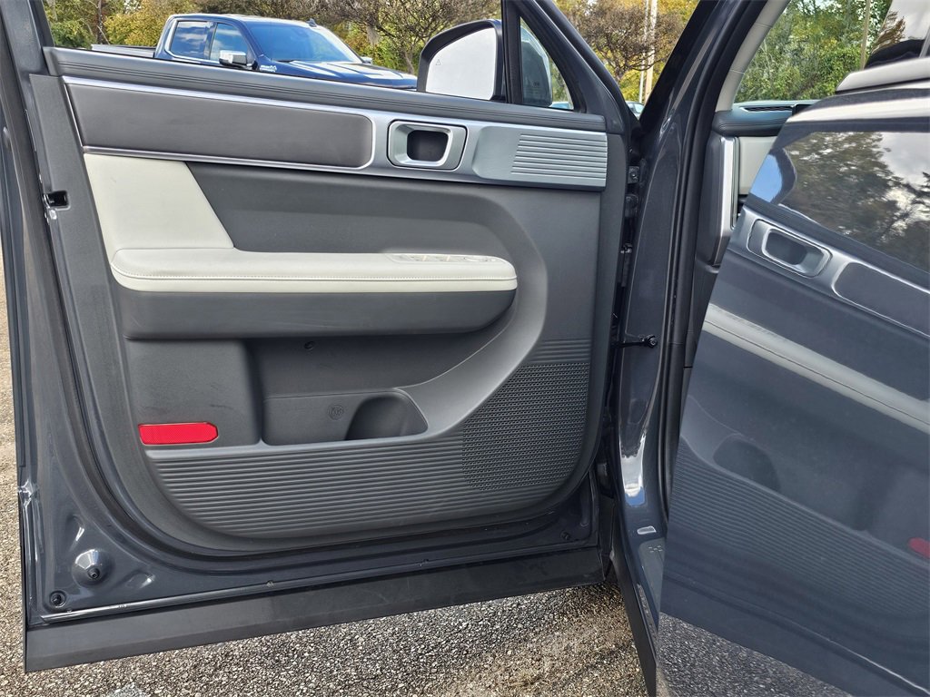 Certified 2025 Hyundai Santa Fe SEL image 14