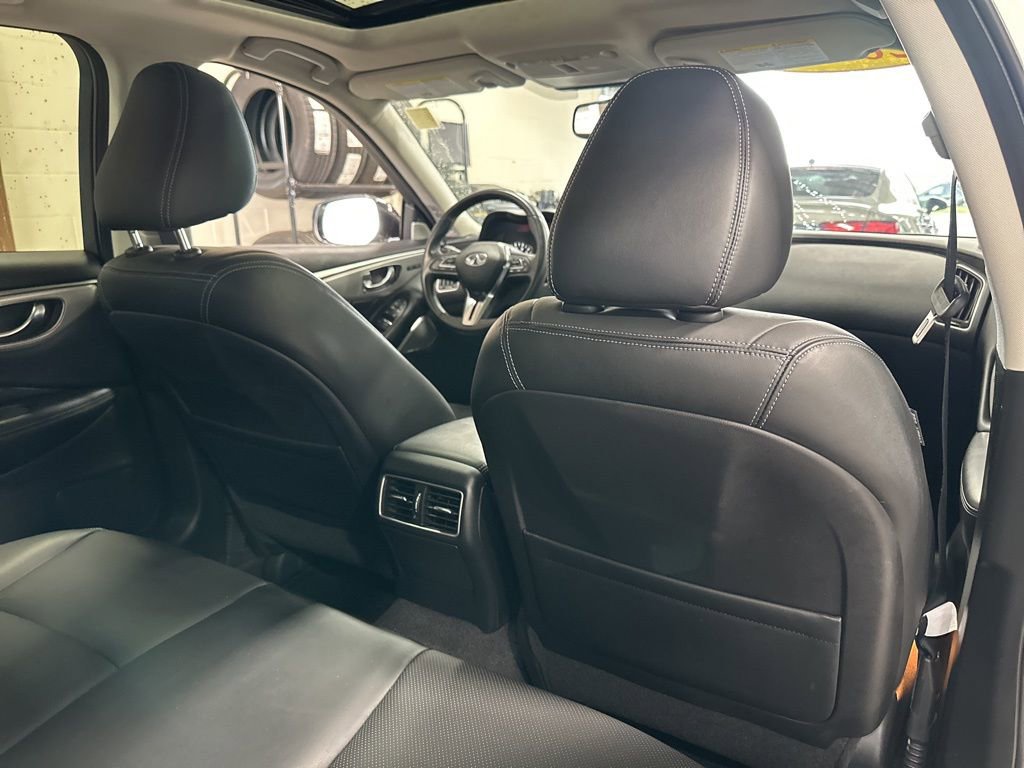 Certified 2023 INFINITI Q50 Luxe w/ Cargo Package AWD/4WD image 33