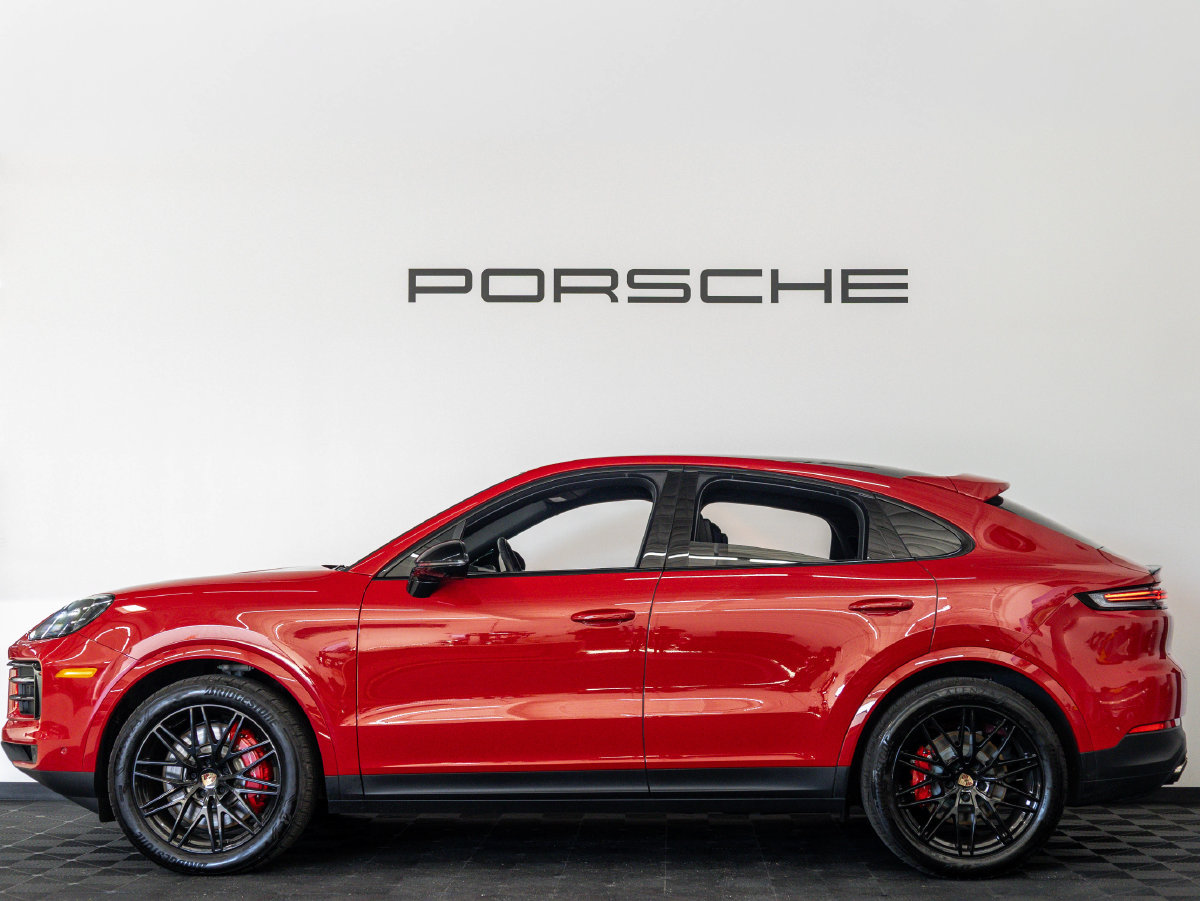 Certified 2026 Porsche Cayenne S AWD/4WD image 2
