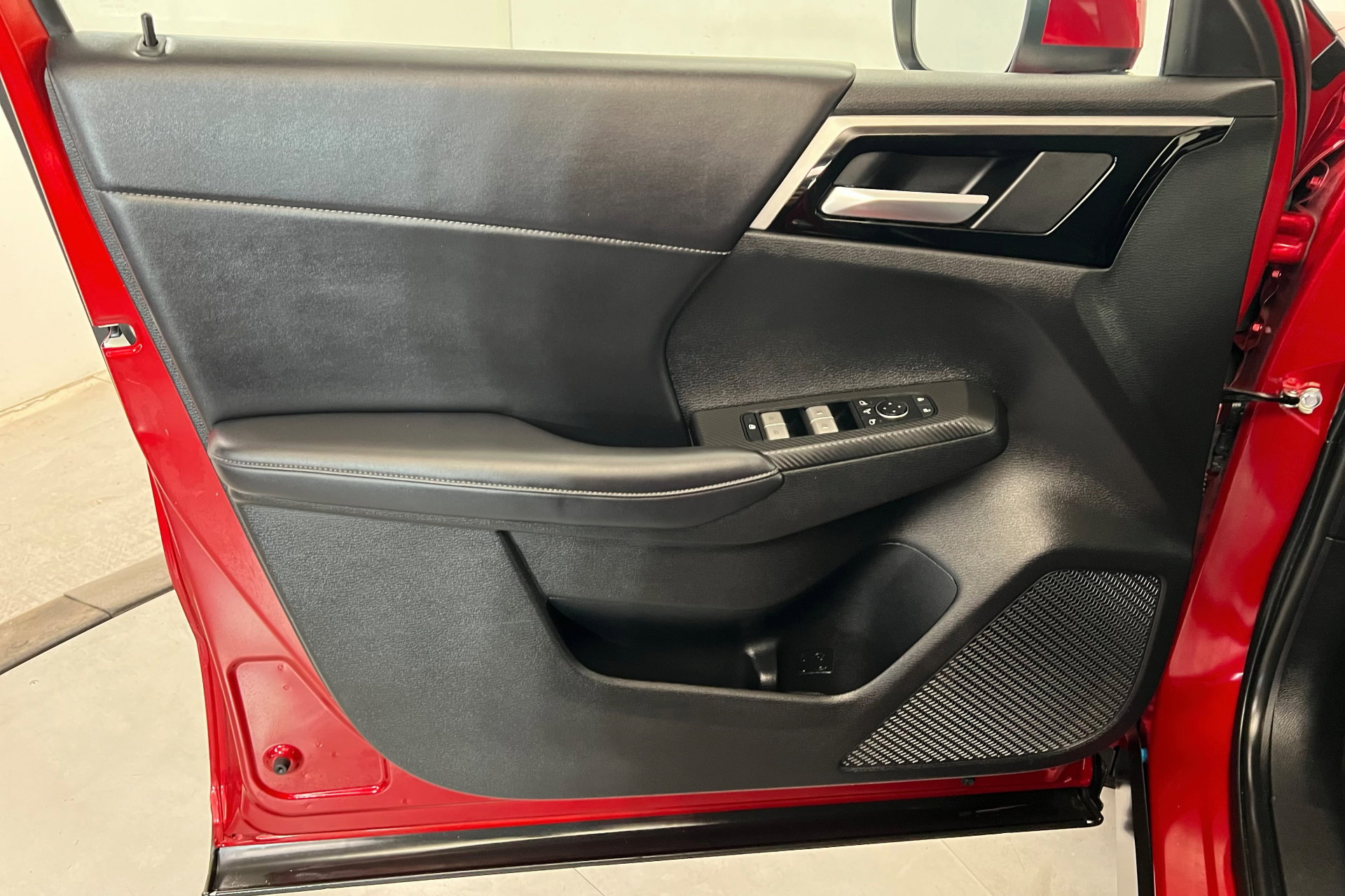 Used 2023 Mitsubishi Outlander SE image 14