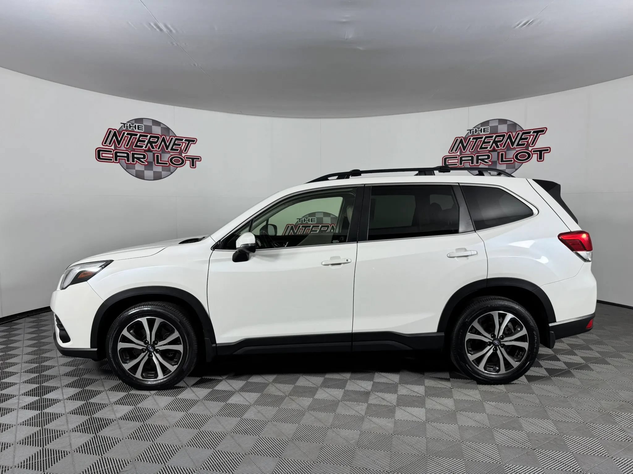 Used 2024 Subaru Forester Limited AWD/4WD image 4