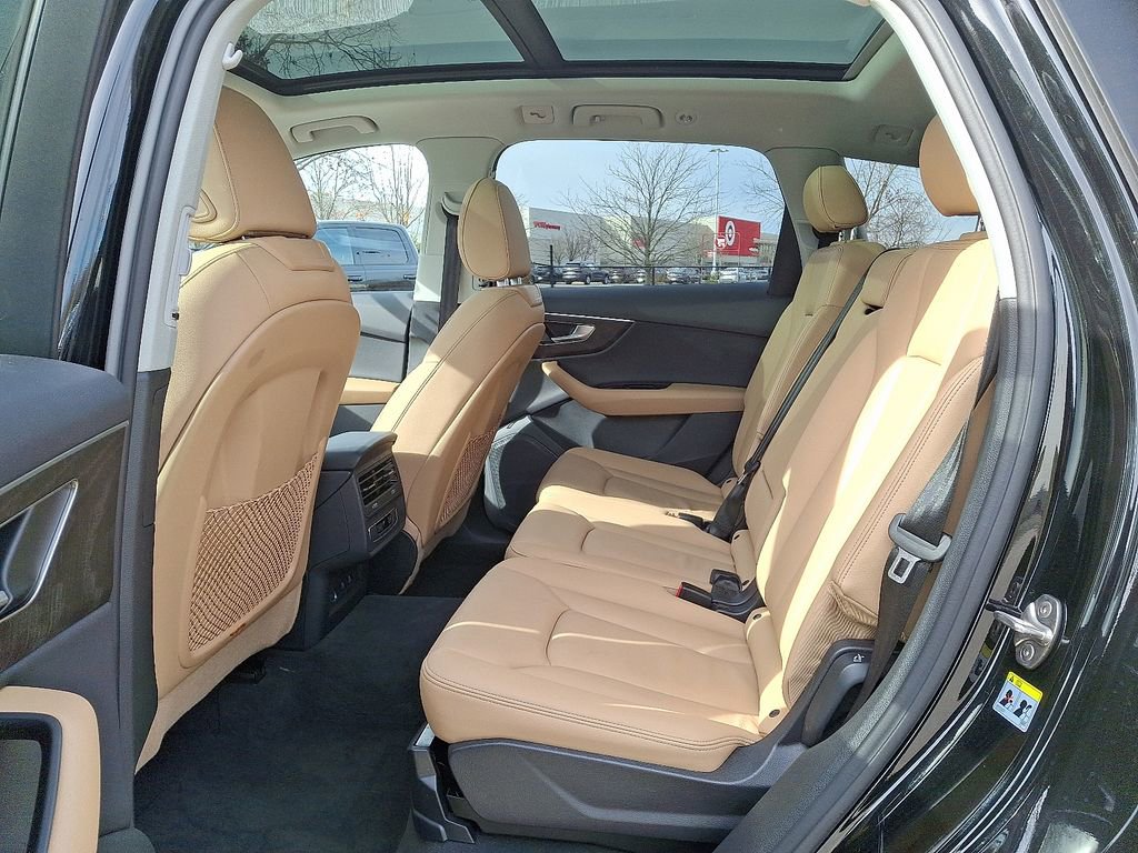 Certified 2025 Audi Q7 3.0T Premium w/ Convenience Package image 10