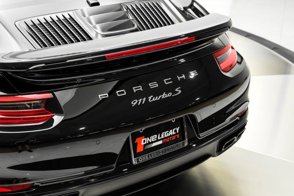 Used 2018 Porsche 911 Turbo image 40
