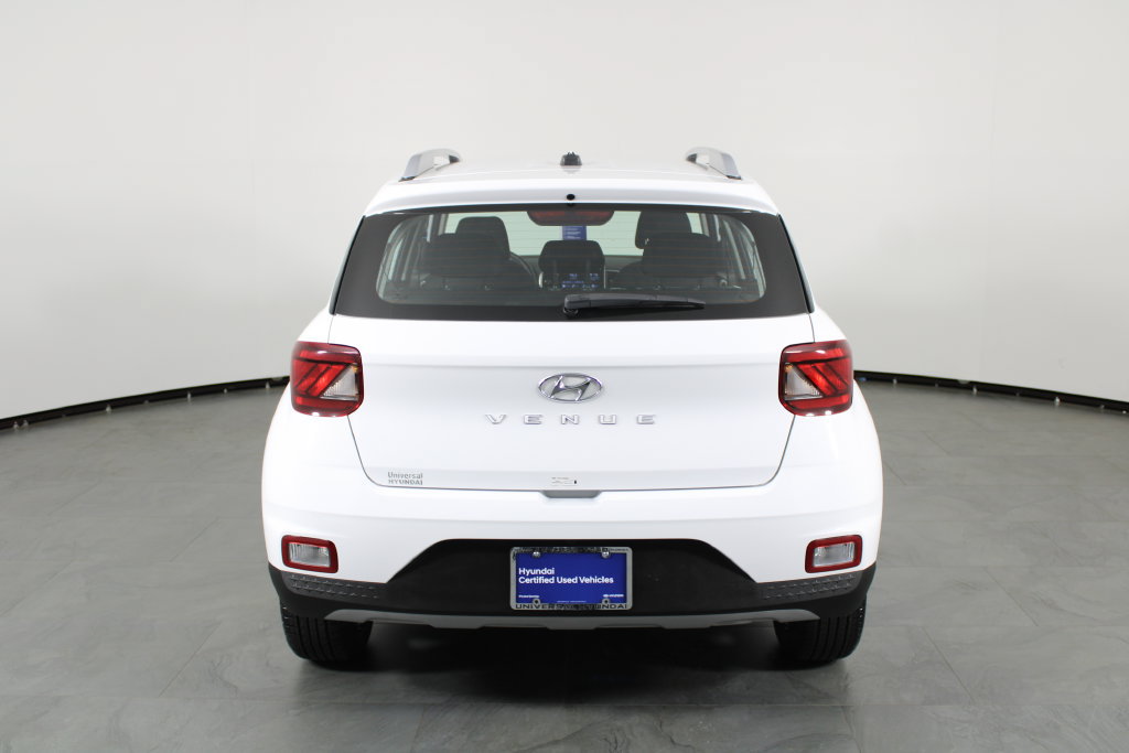 Certified 2026 Hyundai Venue SEL FWD image 11