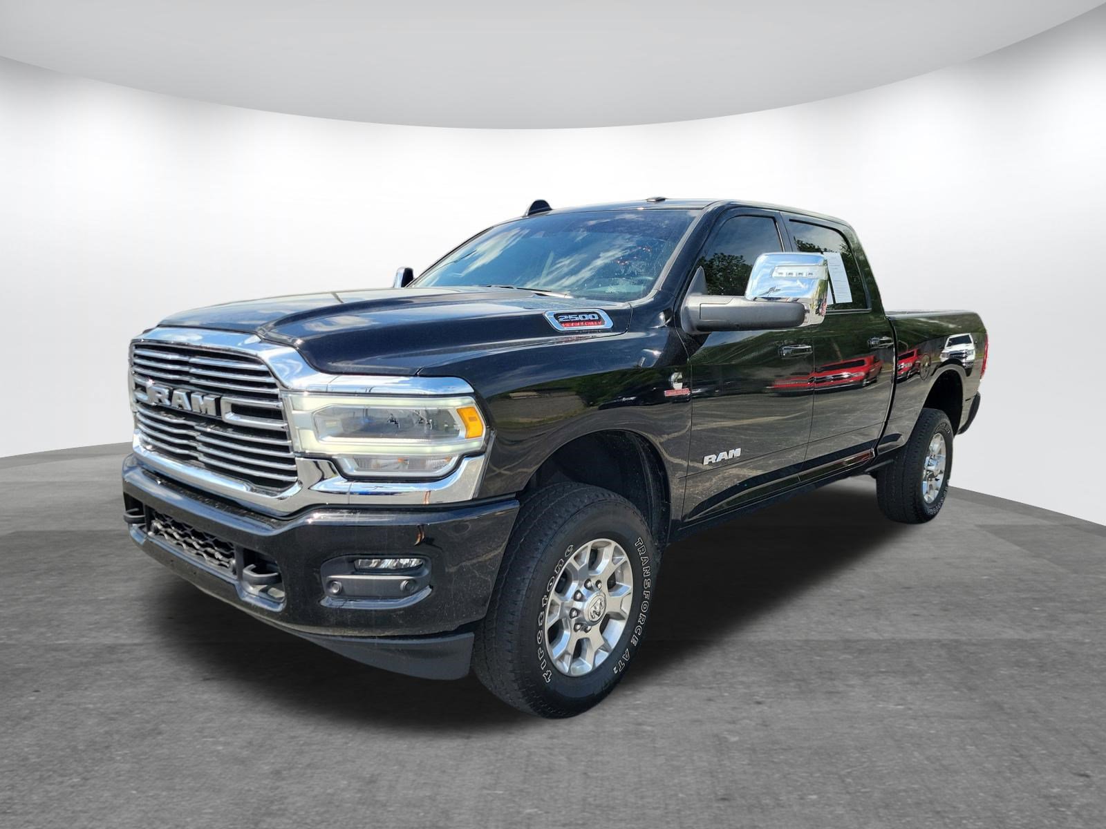 Used 2024 RAM 2500 Laramie w/ Safety Group image 22