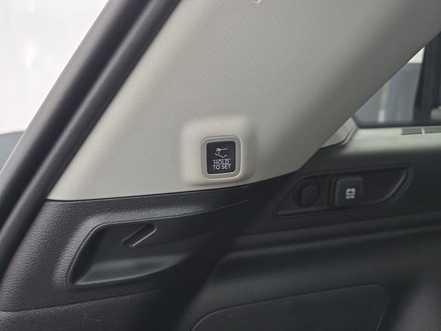 Used 2023 Jeep Grand Cherokee 4WD 4xe w/ Luxury Tech Group II image 47